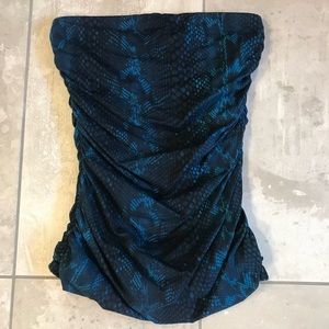 Express strapless top